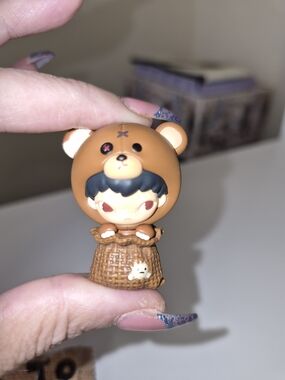 POP MART Hirono Pop Bean From Back To Play Series.